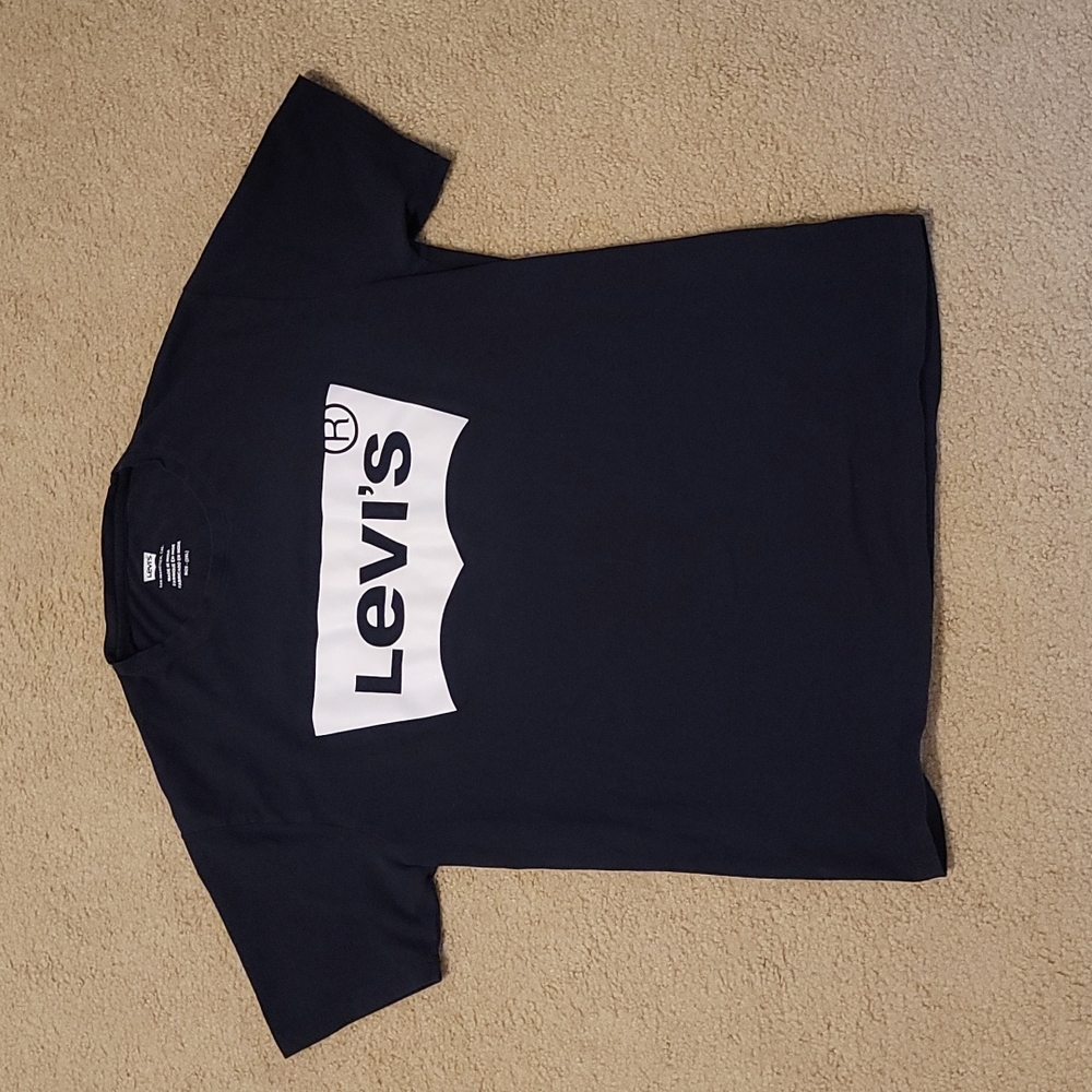 100% cotton Levi's tshirt